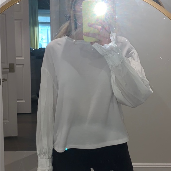 Cupio Tops - Cupio white long sleeve shirt